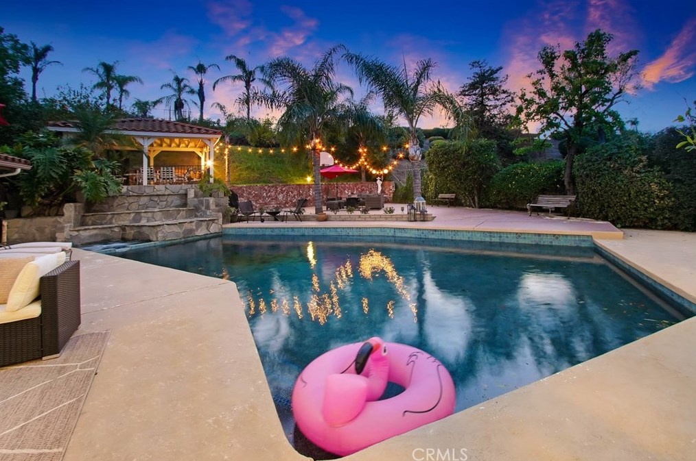 1510 Country Club Dr, Riverside CA  92506-3613 exterior