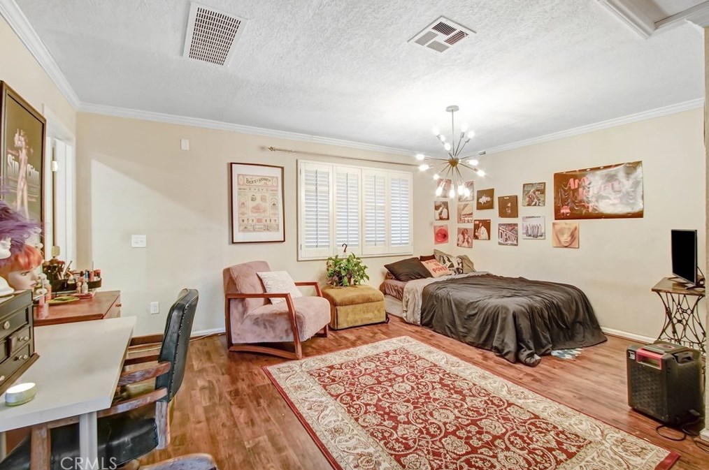 1510 Country Club Dr, Riverside CA  92506-3613 exterior