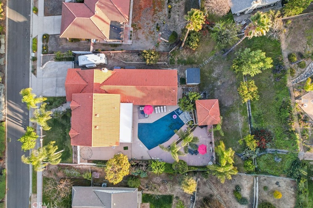 1510 Country Club Dr, Riverside CA  92506-3613 exterior