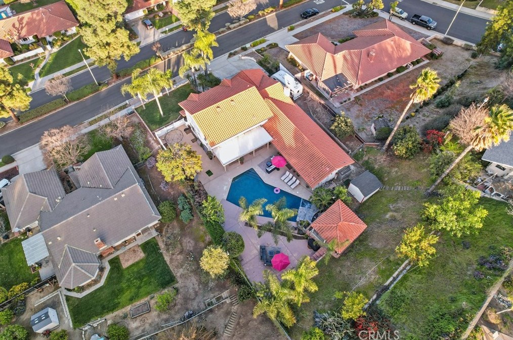 1510 Country Club Dr, Riverside CA  92506-3613 exterior