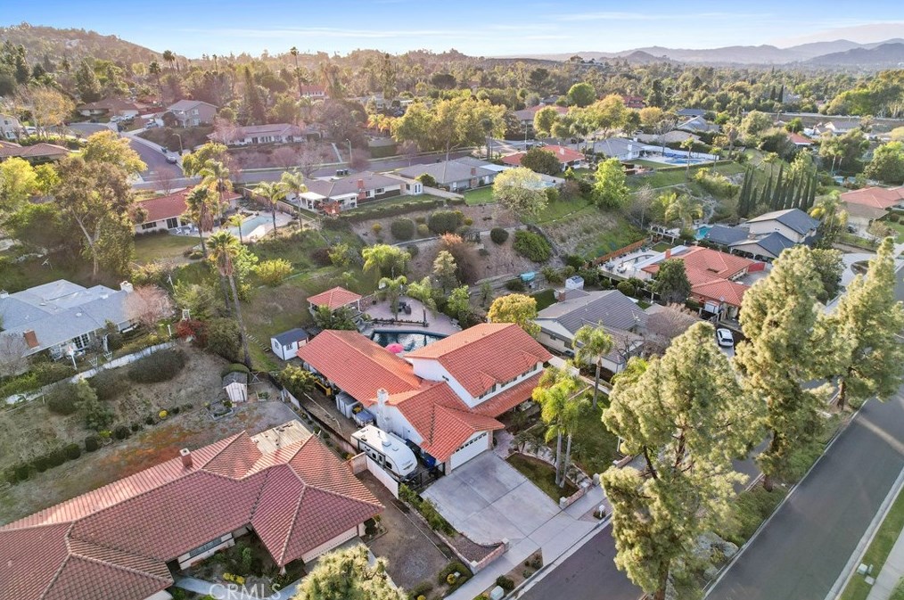 1510 Country Club Dr, Riverside CA  92506-3613 exterior