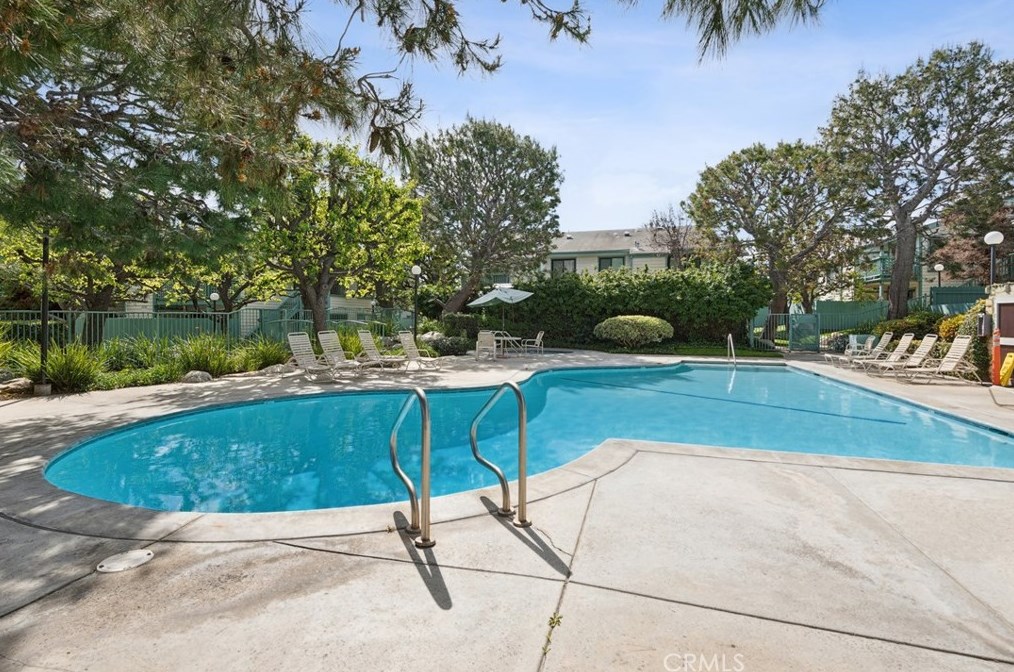 20545 Vermont Ave, Torrance CA  90502-3110 exterior