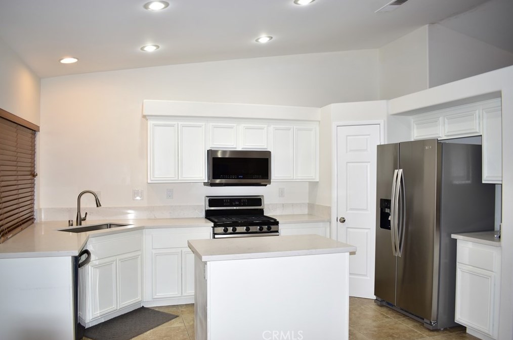 79385 Avenida Las Palmas, La Quinta CA  92253-7236 exterior