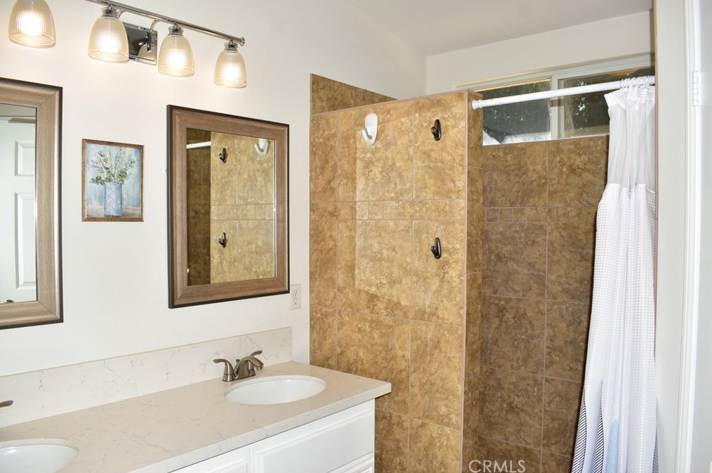 79385 Avenida Las Palmas, La Quinta CA  92253-7236 exterior