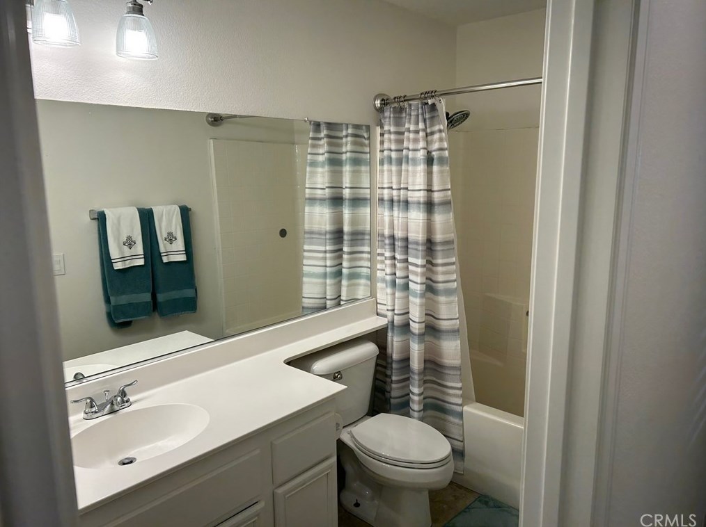 79385 Avenida Las Palmas, La Quinta CA  92253-7236 exterior