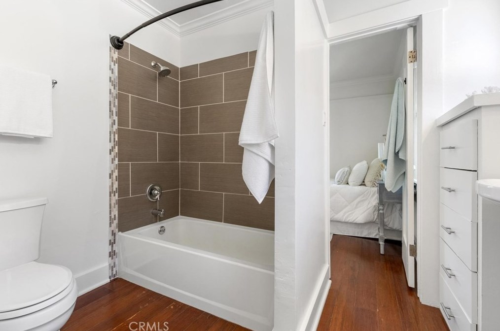 1641 10th St, Long Beach CA  90813-5035 exterior