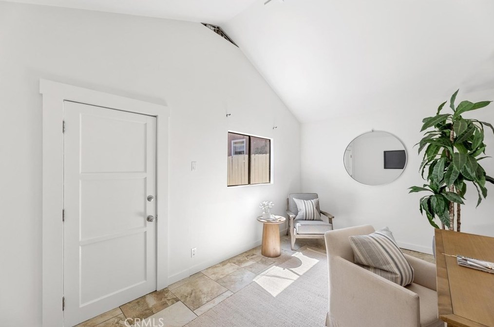 1641 10th St, Long Beach CA  90813-5035 exterior