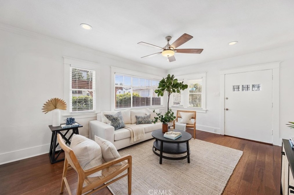 1641 10th St, Long Beach CA  90813-5035 exterior