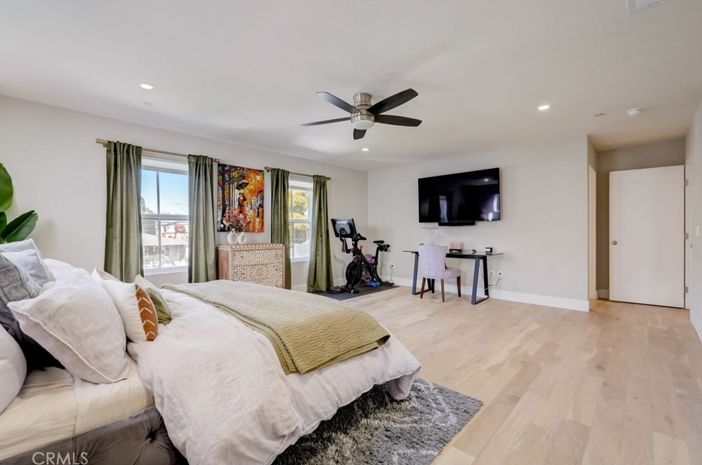 24236 Ocean Ave, Torrance CA  90505-6428 exterior