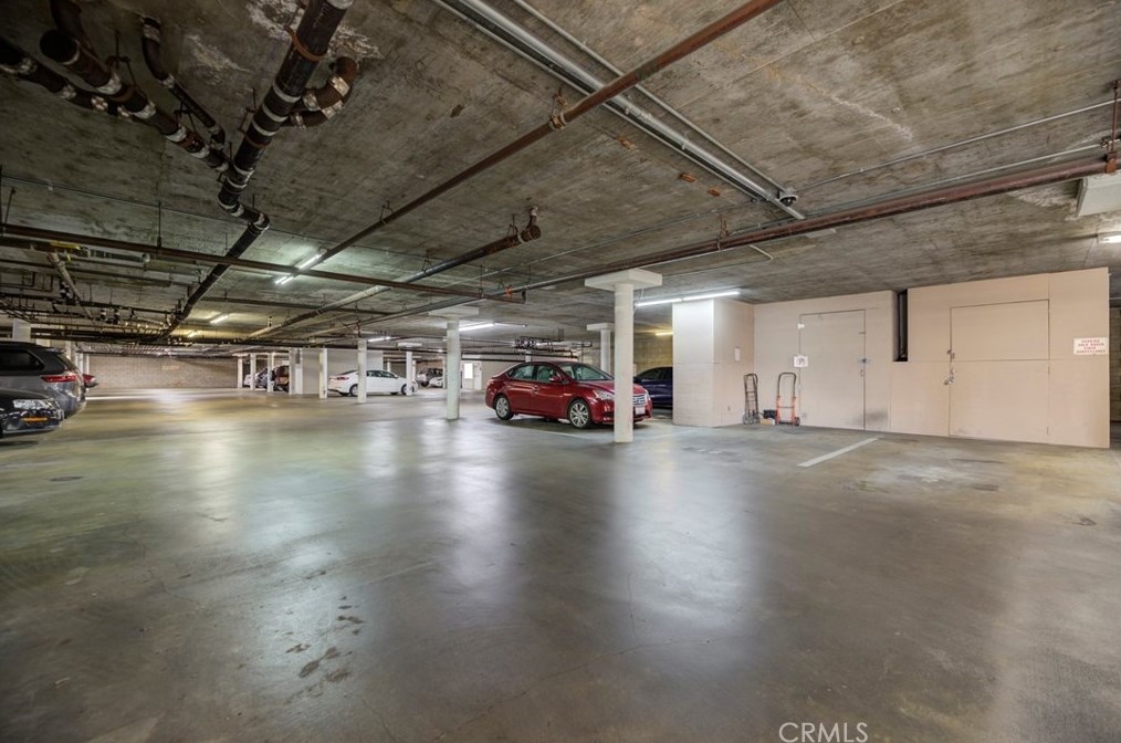 1919 Beverly Way, Long Beach CA  90802-2068 exterior