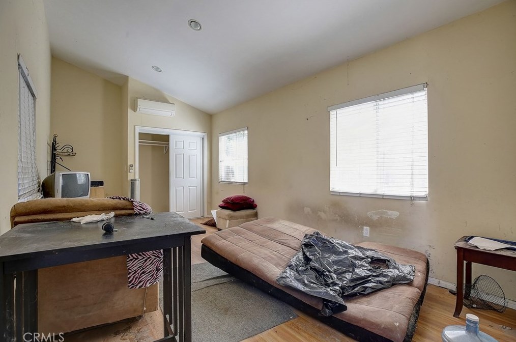 21036 Shearer Ave, Long Beach CA  90745-1234 exterior