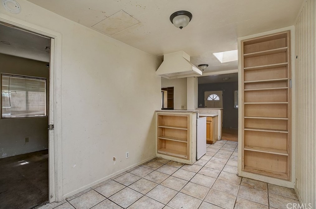 21036 Shearer Ave, Long Beach CA  90745-1234 exterior