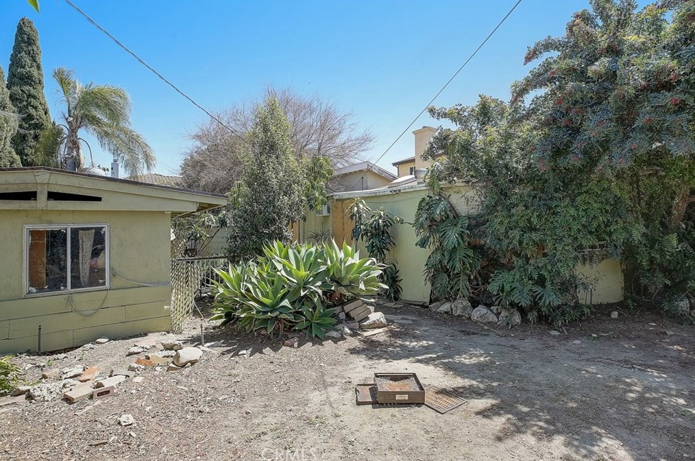 21036 Shearer Ave, Long Beach CA  90745-1234 exterior