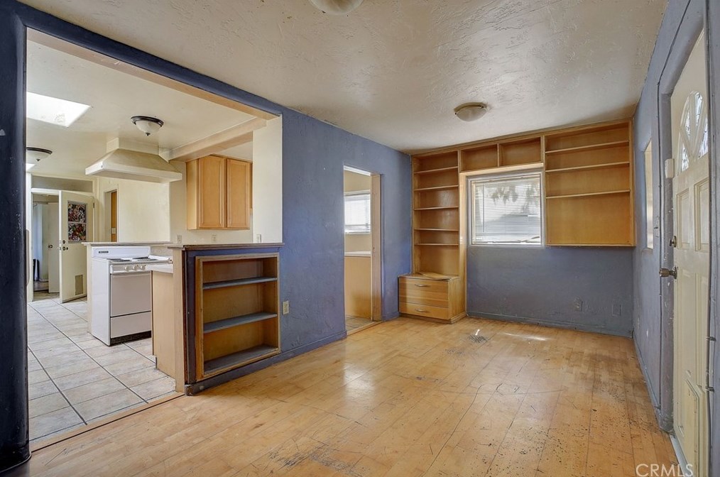 21036 Shearer Ave, Long Beach CA  90745-1234 exterior