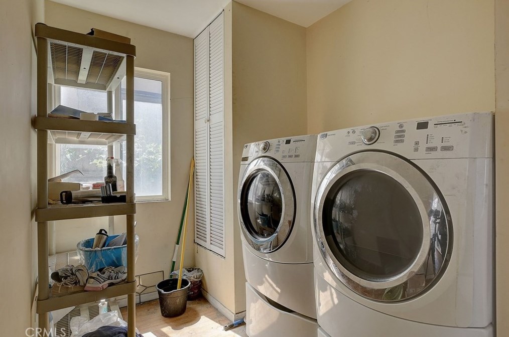 21036 Shearer Ave, Long Beach CA  90745-1234 exterior
