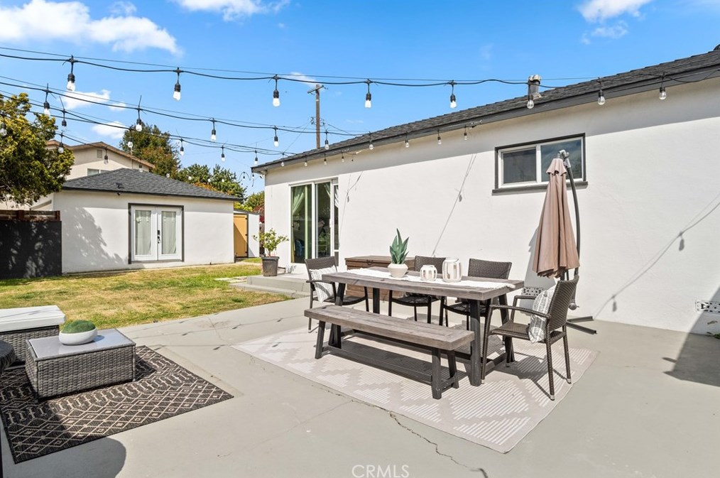 3755 59th Pl, Los Angeles CA  90043-2921 exterior