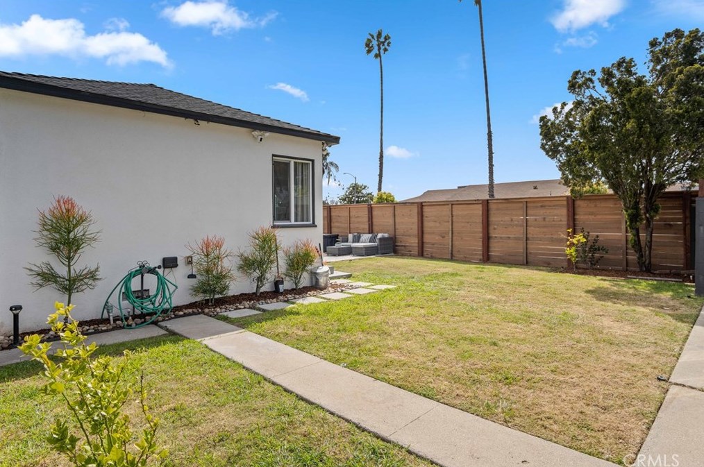 3755 59th Pl, Los Angeles CA  90043-2921 exterior