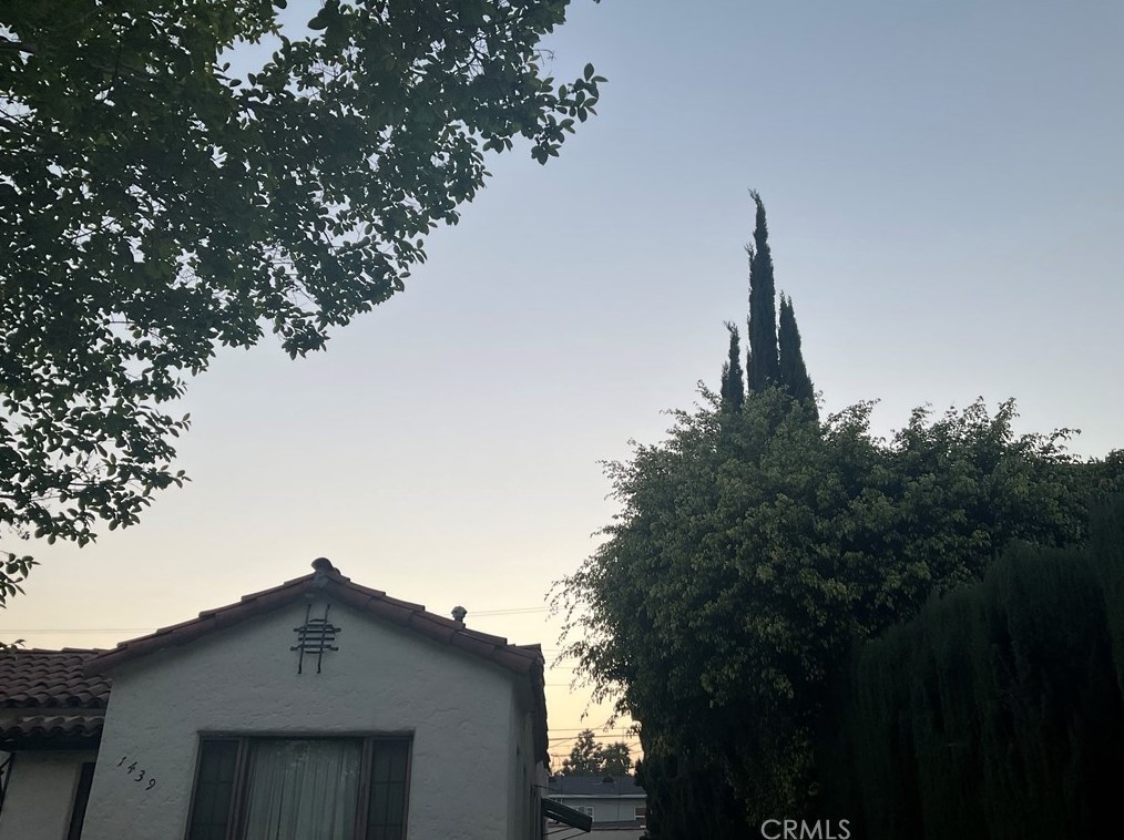 1439 Ellsmere Ave, Los Angeles CA  90019-3823 exterior