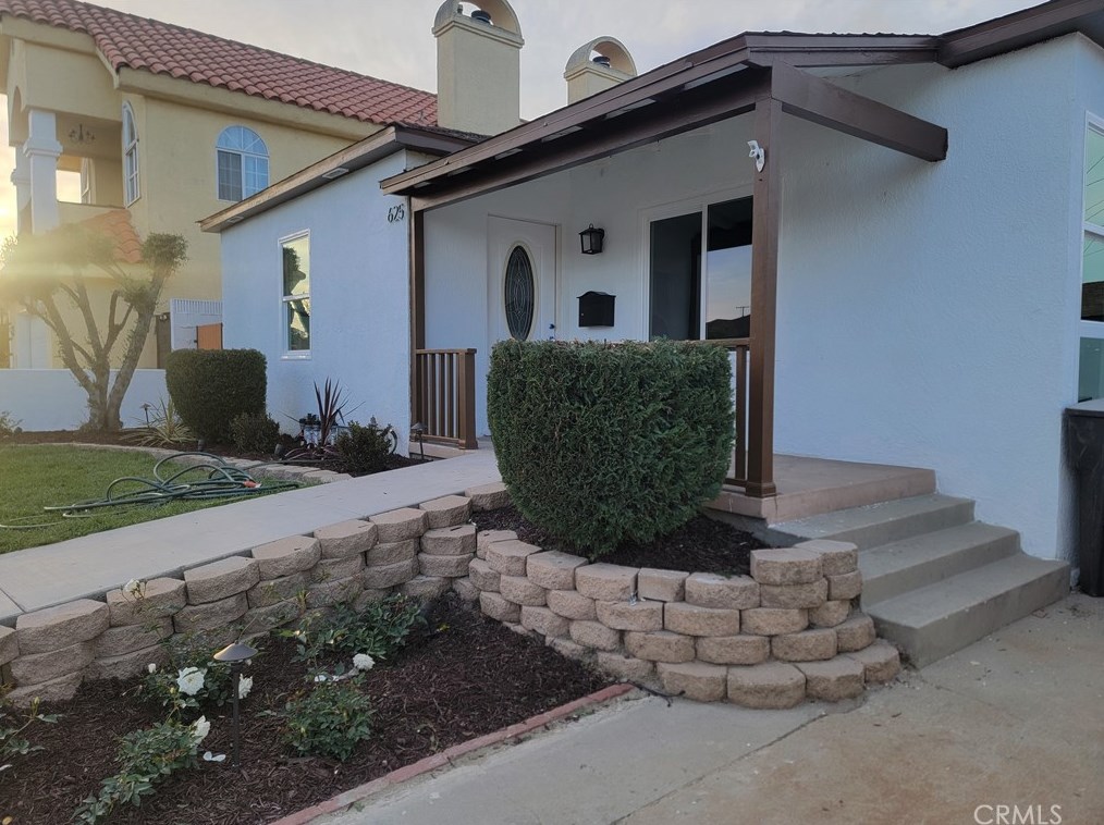 625 31 St, Long Beach CA 90806-1301 exterior