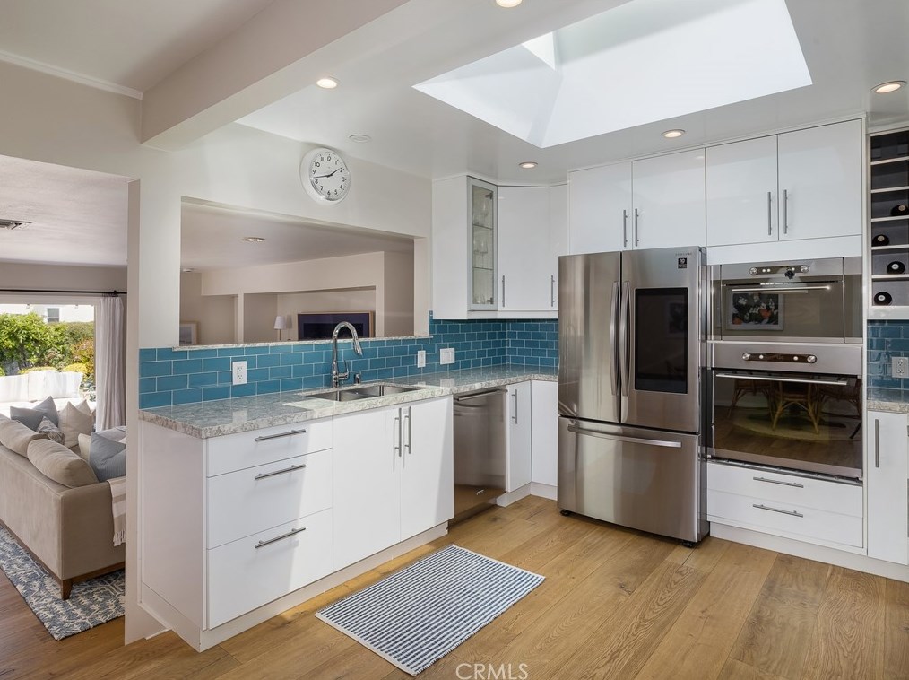 7822 Boeing Ave, Los Angeles CA  90045-3120 exterior