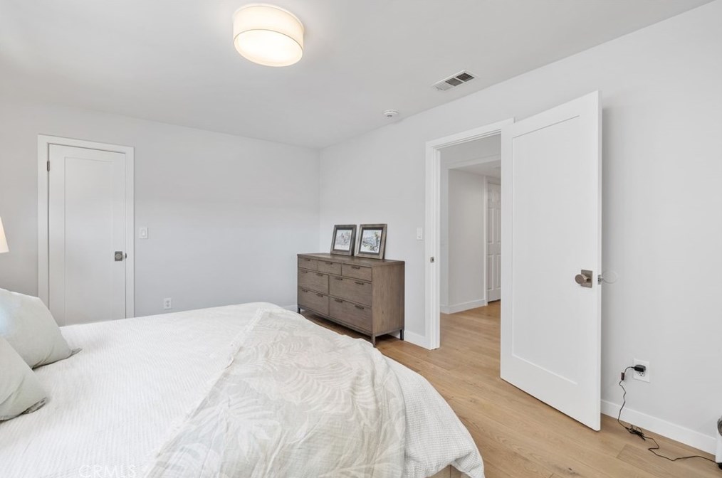 422 Maple Ave, El Segundo CA  90245-2422 exterior