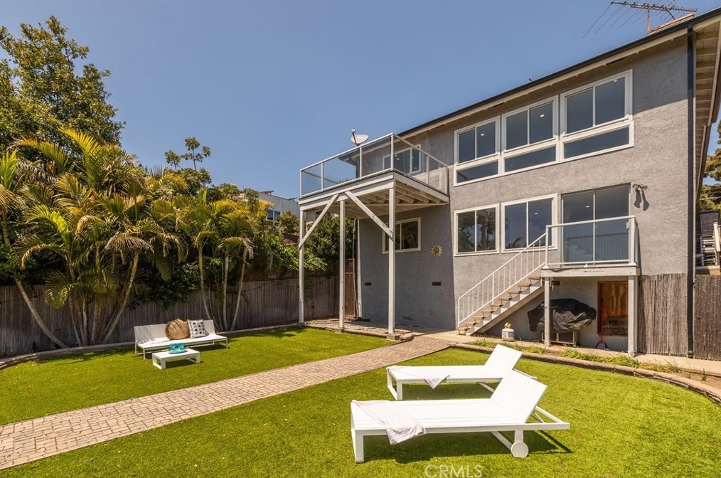 422 Maple Ave, El Segundo CA  90245-2422 exterior