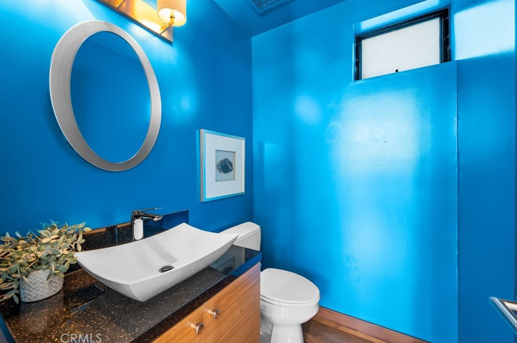 1308 Manhattan Ave, Manhattan Beach CA  90266-4746 exterior