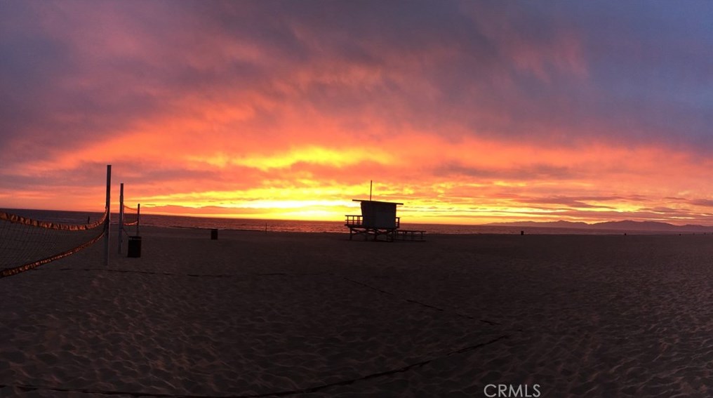 1308 Manhattan Ave, Manhattan Beach CA  90266-4746 exterior