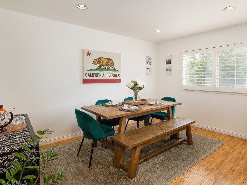13060 Sycamore Village Dr, Norwalk CA  90650-8336 exterior