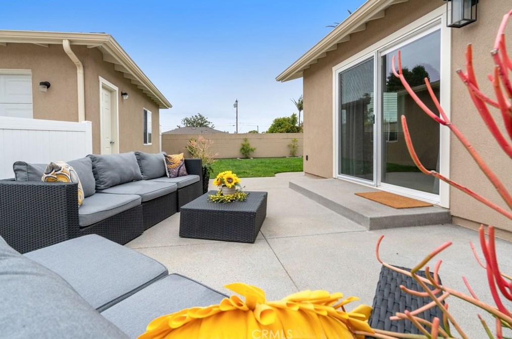 2427 239 St, Torrance CA  90501-5925 exterior