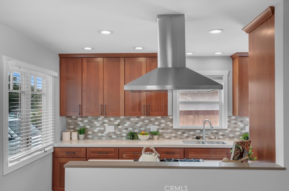 2427 239 St, Torrance CA  90501-5925 exterior