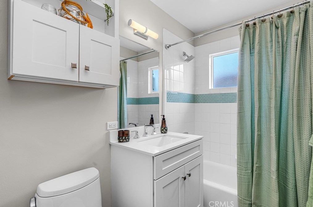 2427 239 St, Torrance CA  90501-5925 exterior