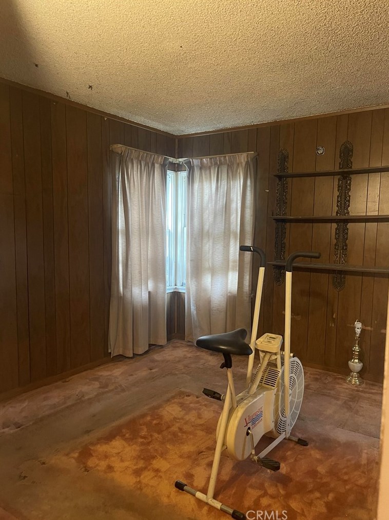 1253 104th St, Los Angeles CA  90047-4519 exterior