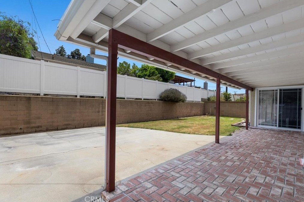 1968 235 Pl, Torrance CA  90501-6043 exterior