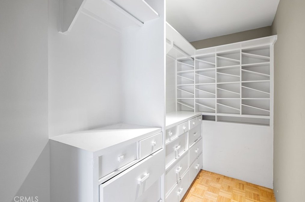 3223 Larissa Dr, Los Angeles CA  90026-6221 exterior