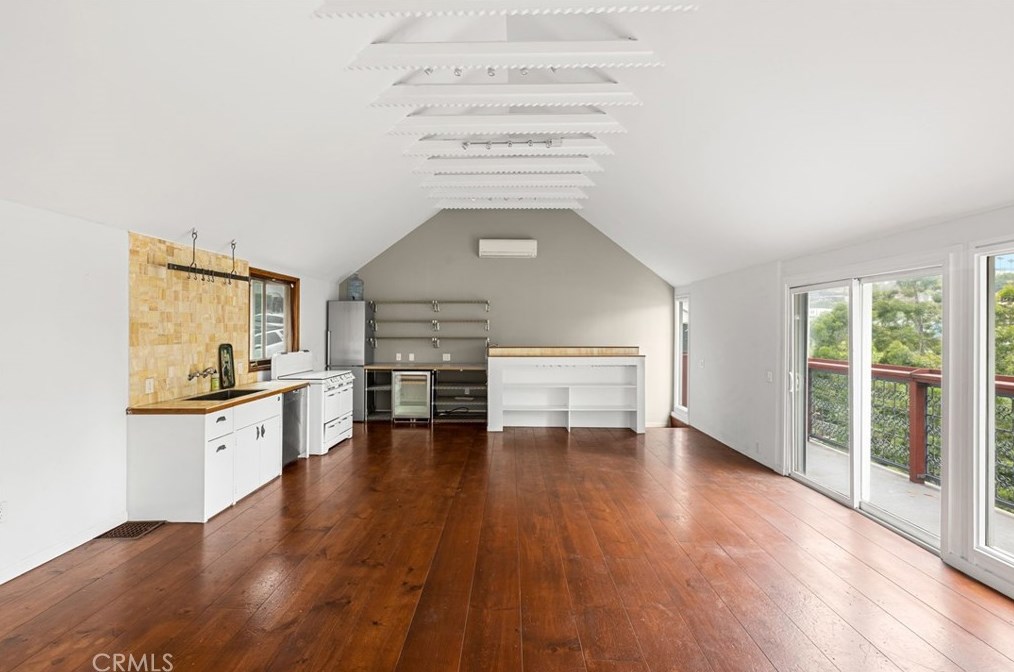 3223 Larissa Dr, Los Angeles CA  90026-6221 exterior