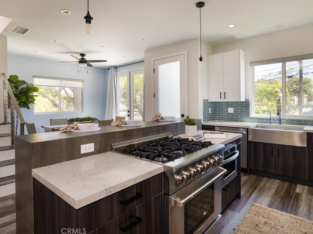 125 Palm Ave, El Segundo CA  90245-2296 exterior