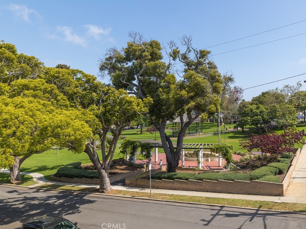 125 Palm Ave, El Segundo CA  90245-2296 exterior