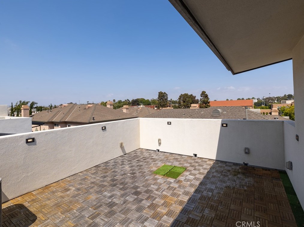 125 Palm Ave, El Segundo CA  90245-2296 exterior