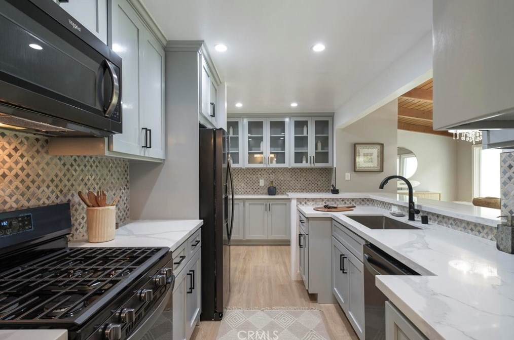 4913 Sharynne Ln, Torrance CA  90505-3356 exterior