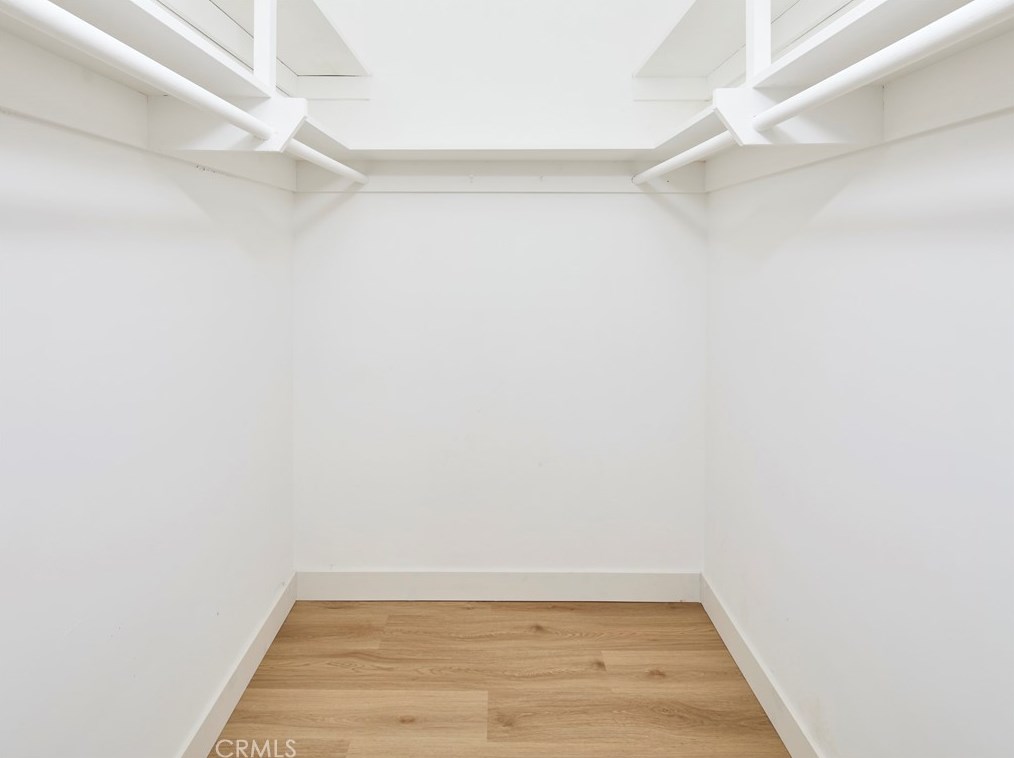 209 Oak Ave, El Segundo CA 90245-5229 exterior