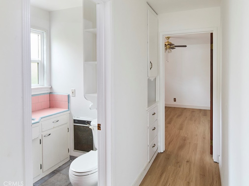 209 Oak Ave, El Segundo CA 90245-5229 exterior