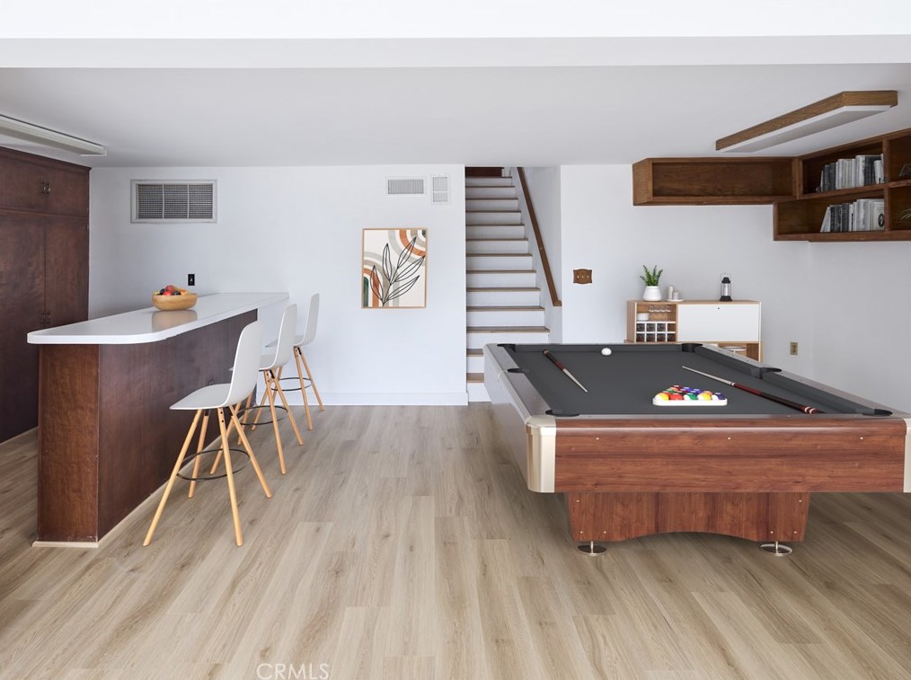 209 Oak Ave, El Segundo CA 90245-5229 exterior