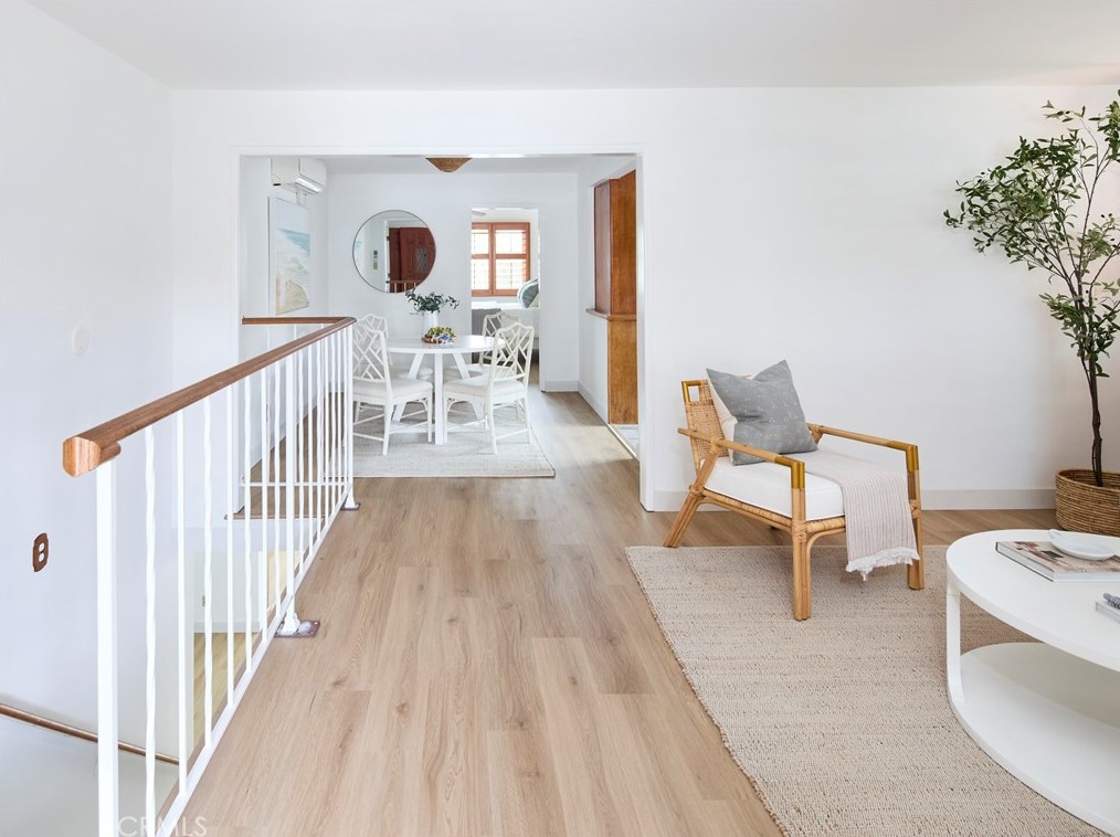 209 Oak Ave, El Segundo CA  90245-5229 exterior