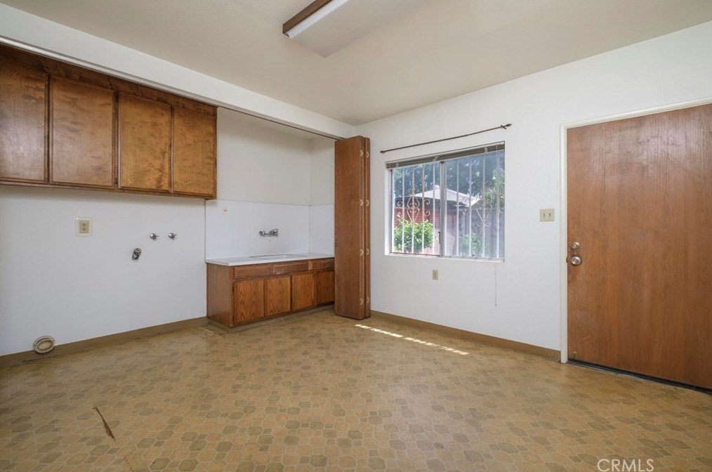 3840 Norton Ave, Los Angeles CA  90008-1943 exterior