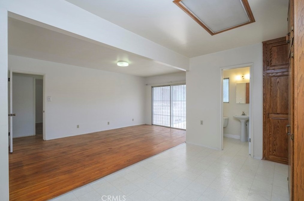 3840 Norton Ave, Los Angeles CA  90008-1943 exterior