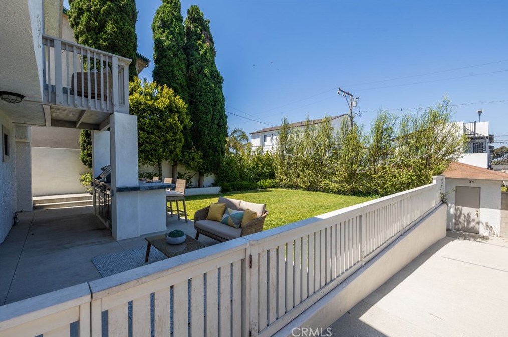 439 Lomita St, El Segundo CA  90245-4054 exterior