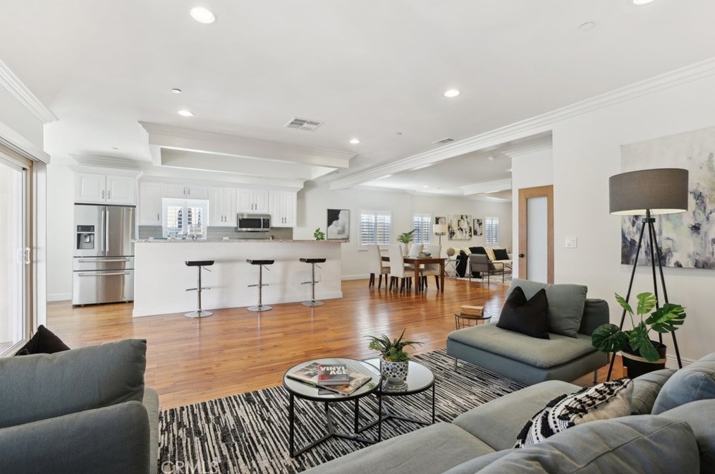 4235 59th Pl, Los Angeles CA  90043-3449 exterior