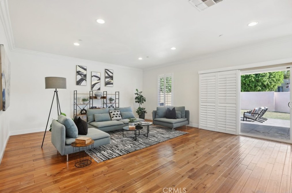 4235 59th Pl, Los Angeles CA  90043-3449 exterior