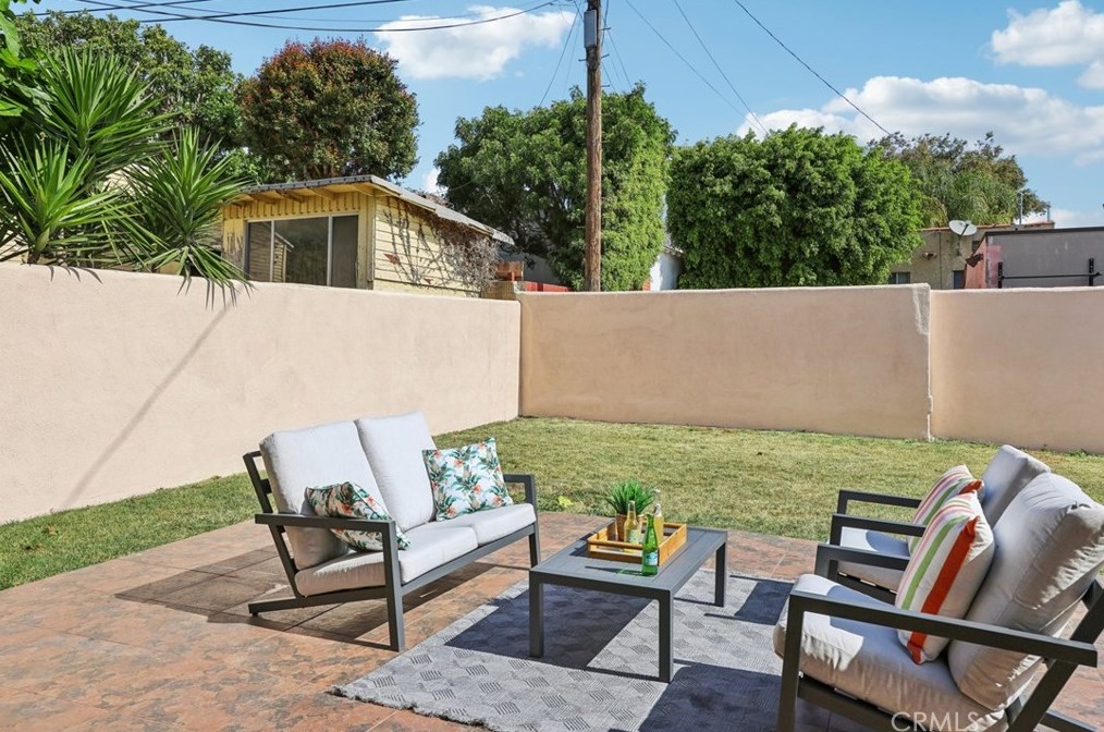 4235 59th Pl, Los Angeles CA  90043-3449 exterior